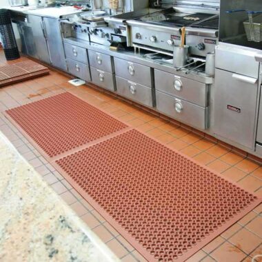 Non-slip rubber kitchen drainage mat