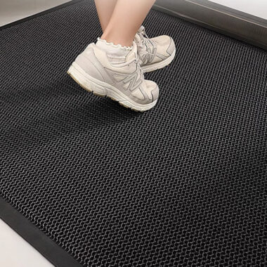 3D elastic outdoor entrance mat