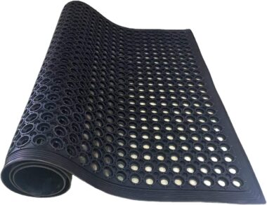 Heavy duty anti-fatigue rubber mat