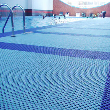 Heavy duty anti-fatigue rubber mat
