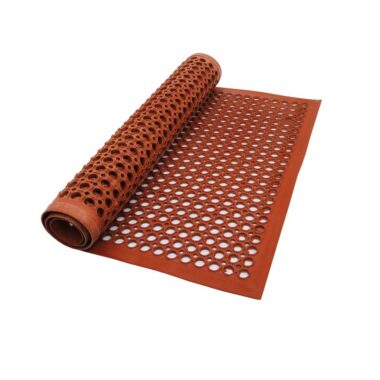 Anti slip drainage rubber flooring mat