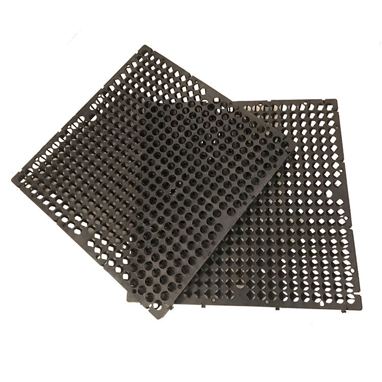 Plastic honeycomb drainage cell mat
