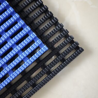 Anti-slip PVC bathroom mat