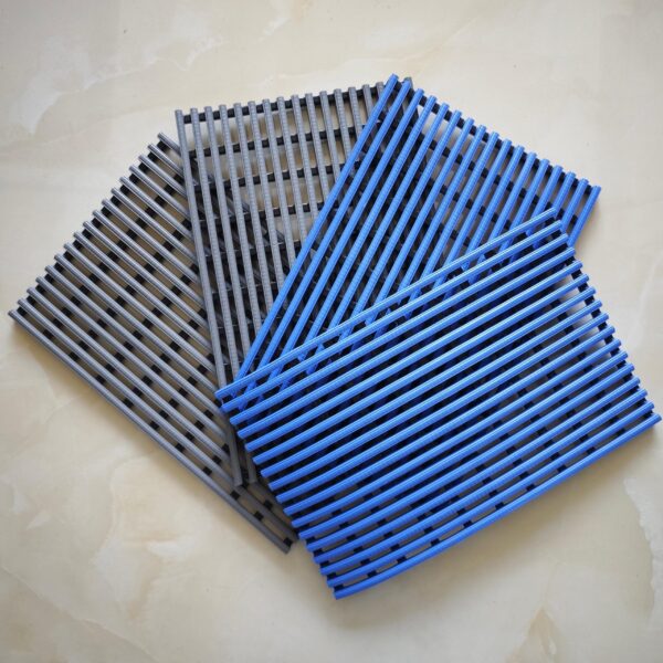 Anti-slip PVC bathroom mat